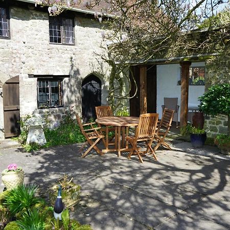 Character 2 Double Bedroom Cottage In Shaftesbury Εξωτερικό φωτογραφία